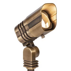 Volt®MR16Lusitano黄铜聚光灯带有可调节的眩光护罩。